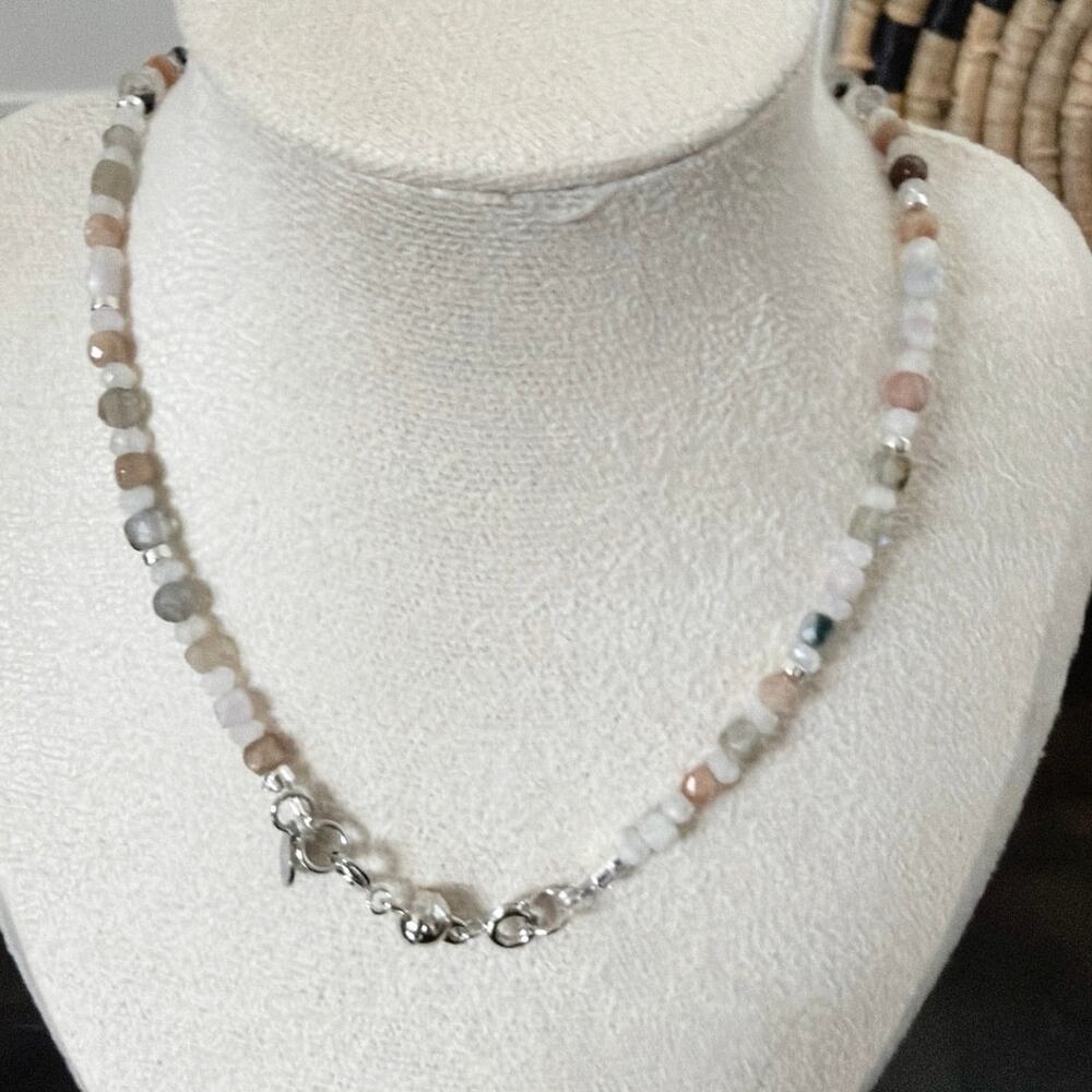 Second Bloom Studio Artisan Made Labradorite Moonstone Necklace 18" Magnetic - Picture 2 of 5